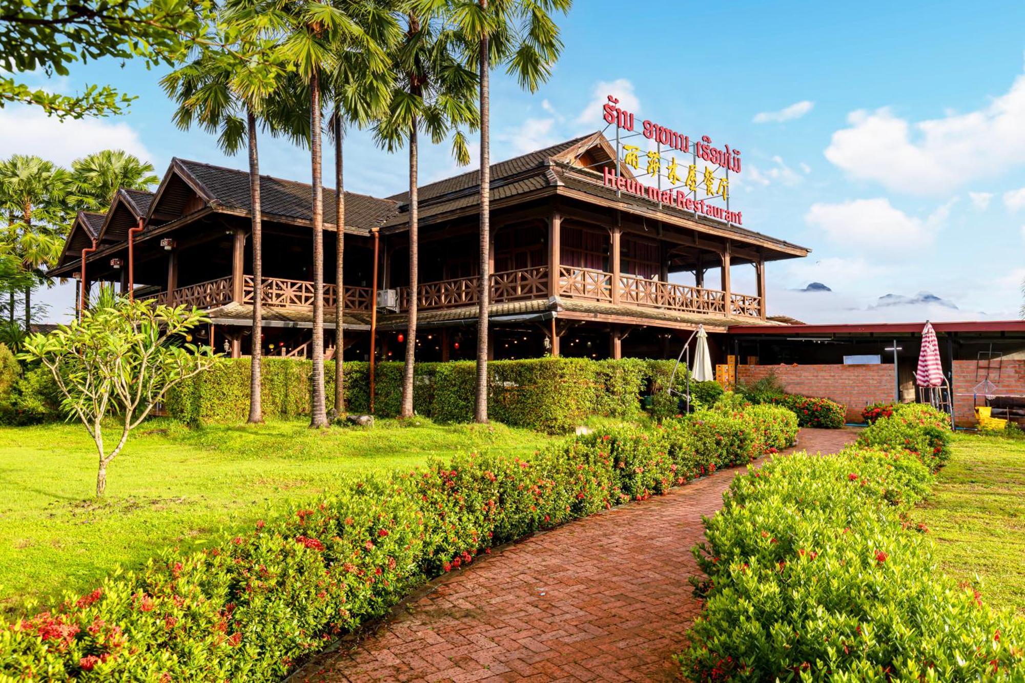 Lisha GrandHotel VangVieng Vang Vieng Exterior foto