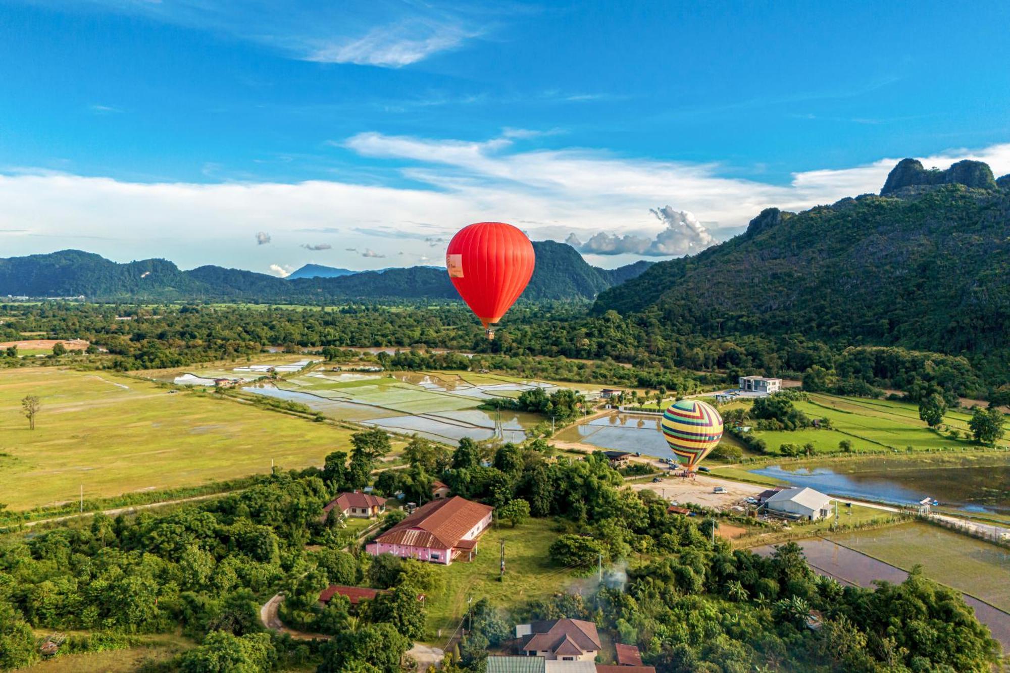 Lisha GrandHotel VangVieng Vang Vieng Exterior foto